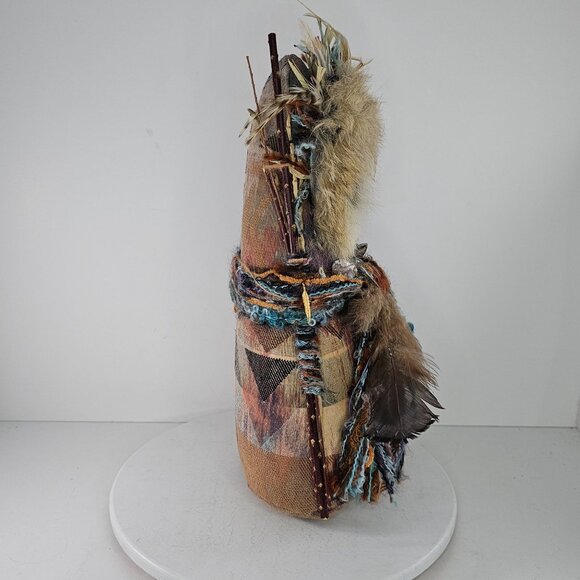 Handcrafted Nature Spirit Doll Witch Shaman Feathers Fur Shells Yarn Accents - Picture 4 of 10